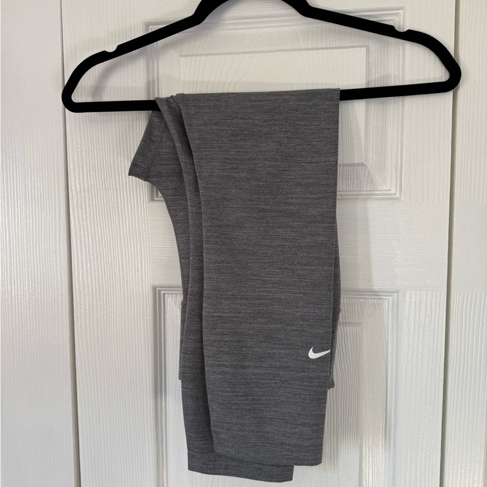 Nike Women’s Dri Fit Gray Capris Leggings